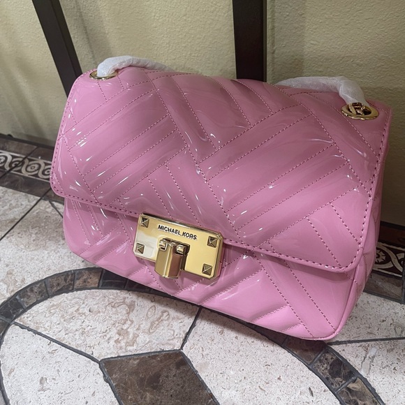 Michael Kors Peyton MD Shoulder Flap Bag - Picture 6 of 11